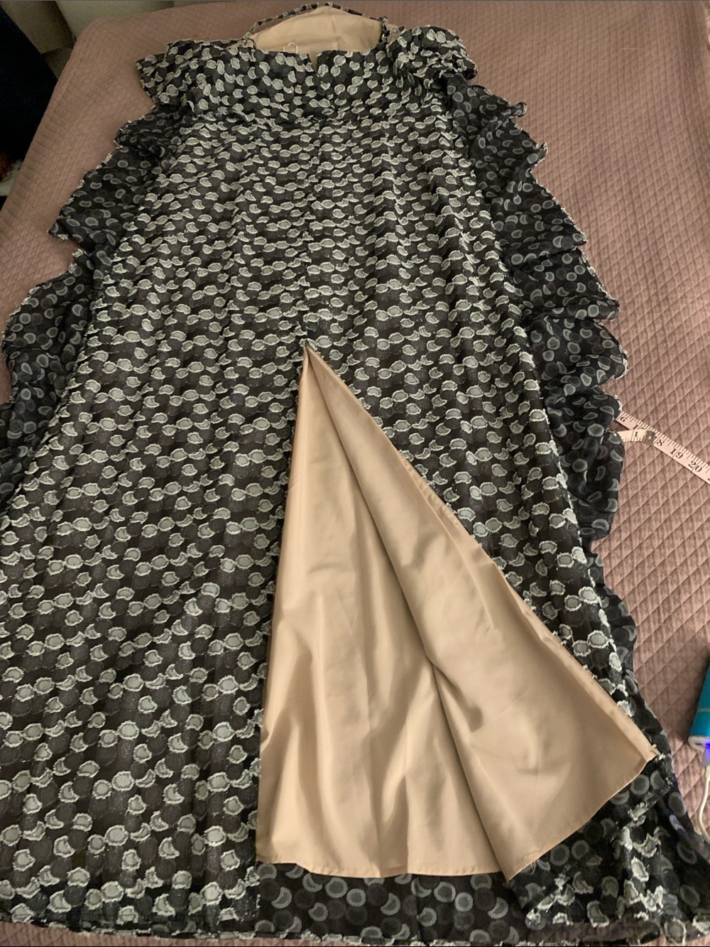 Jewel Badgley Mischka
Ruffle Popover
Halter Maxi
Dress - Picture 11 of 13